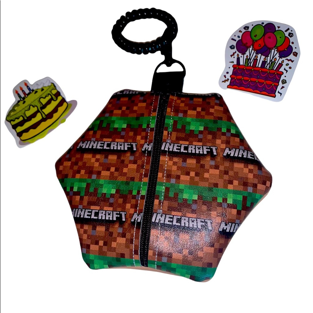 Minecraft vinyl hexi clip on bag , gift card holder , trinket bag . 5x5 inch